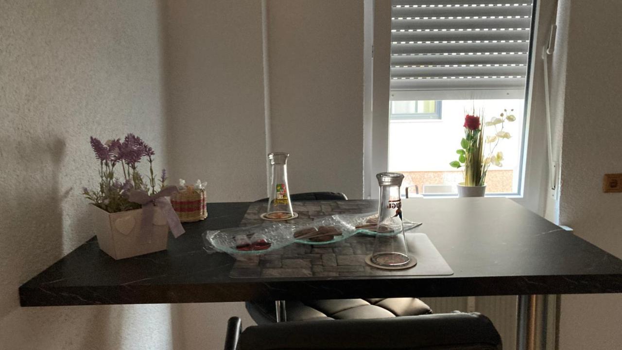 Ferienwohnung -Isola Madre Biebesheim am Rhein Luaran gambar